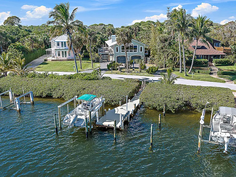 12140 SE Indian River Dr N — Photo 11