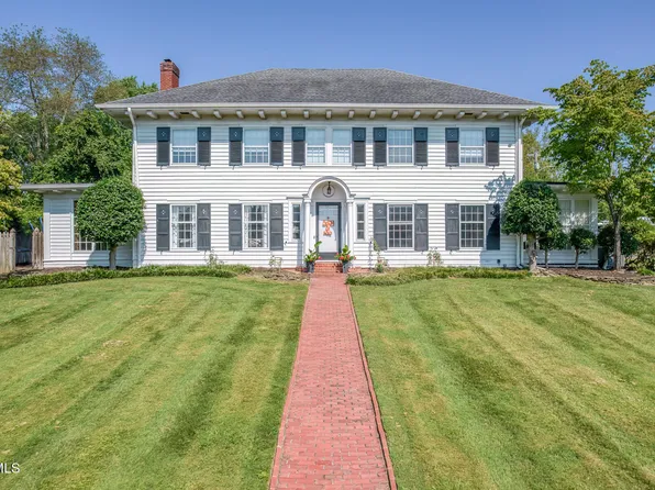 611 Holston Ave, Johnson City, TN 37601