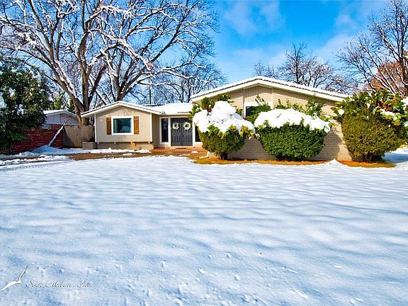 2nd image of 2426 Sylvan Dr