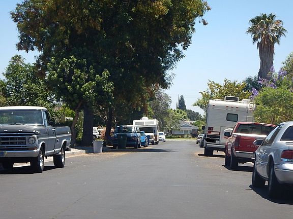 5th image of 21025 Stagg St
