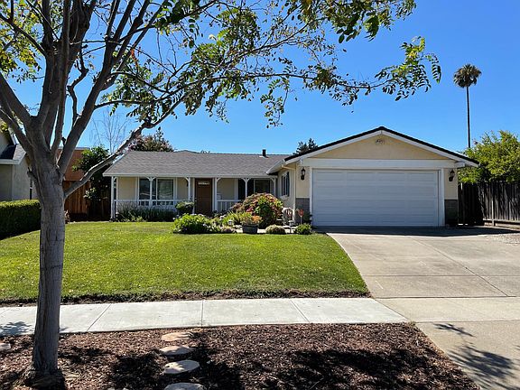 2nd image of 2210 Royaltree Cir