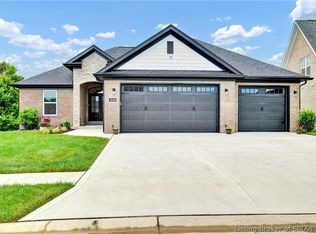 3049 Bridlewood Ln, New Albany, IN 47150