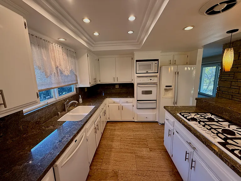 1872 W Chalet Ave — Photo 5