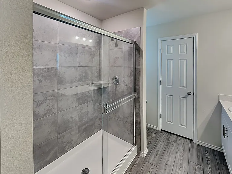 16009 Rein Ave — Photo 8