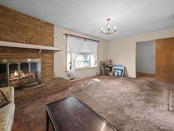 5th image of 105 N Motley Dr