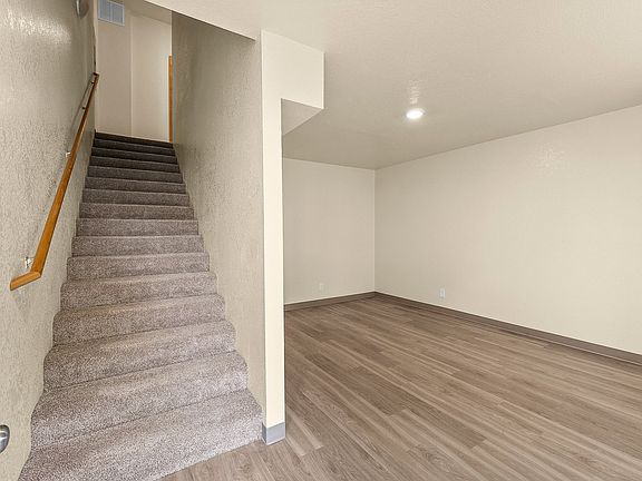 4th image of 4947 51st Ln SE #D