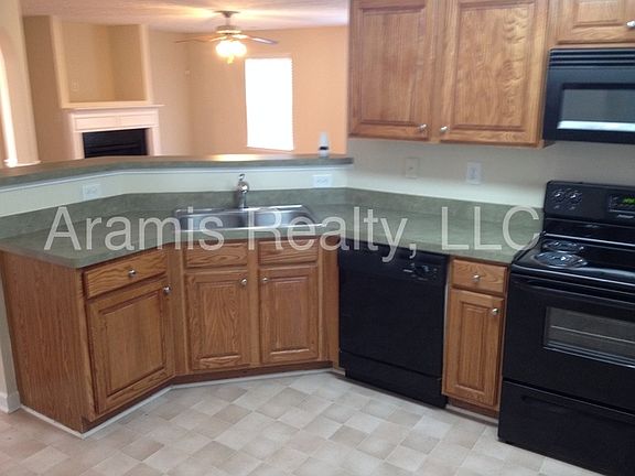 4th image of 7589 Garnet Dr