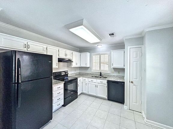 3rd image of 1474 Wood Trail Cir