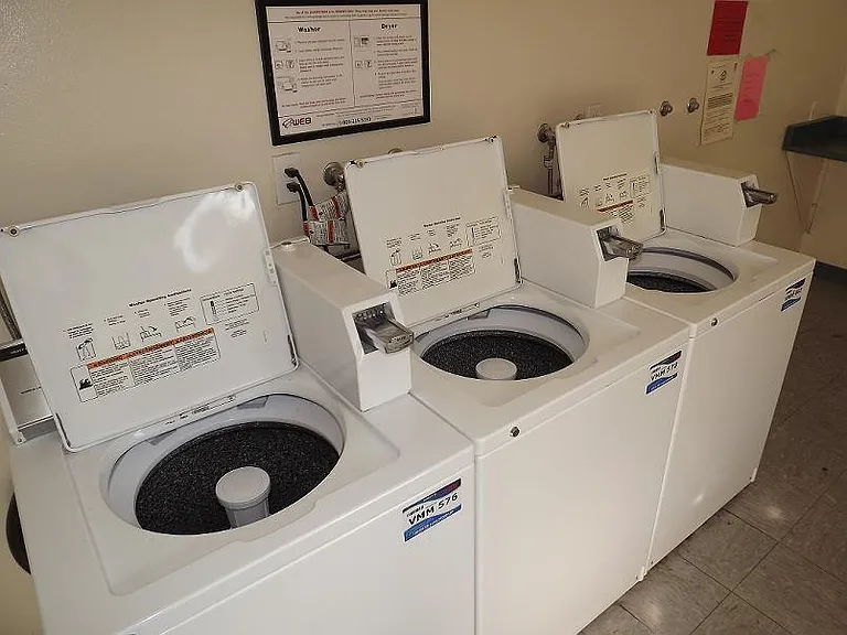 LAUNDRY ROOM (2 ONSITE)
