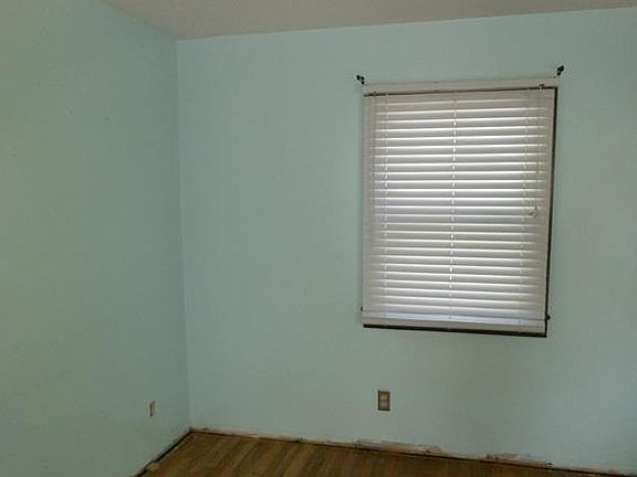 4th image of 631 Harvard Ave
