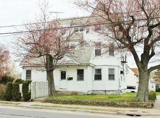 530 Laurel Hill Ave, Cranston, RI 02920