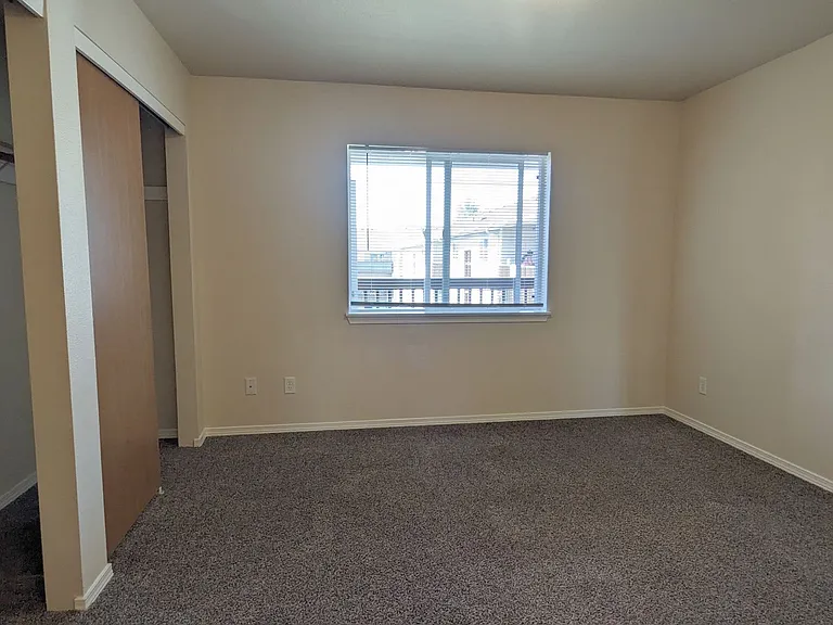 Wellesley Park Apartments — Photo 142