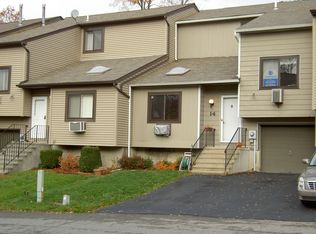 14 Spruce Ct, Fishkill, NY 12524