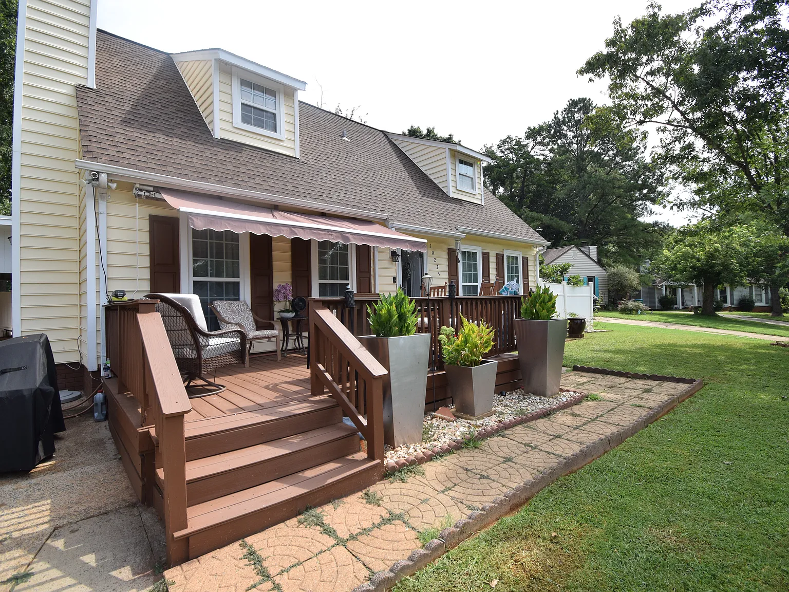 4 bed, 1400 sqft, $2,300 — Photo 2
