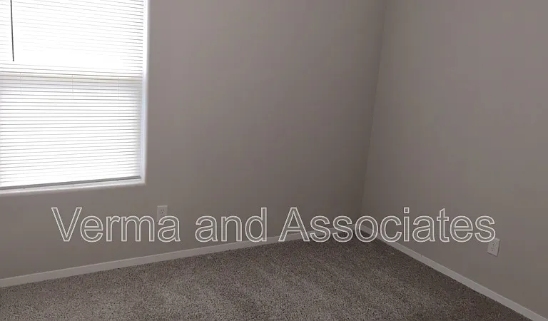 1701 Forest Dr — Photo 9