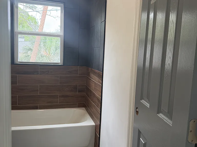 2230 E Harbor Dr S — Photo 8