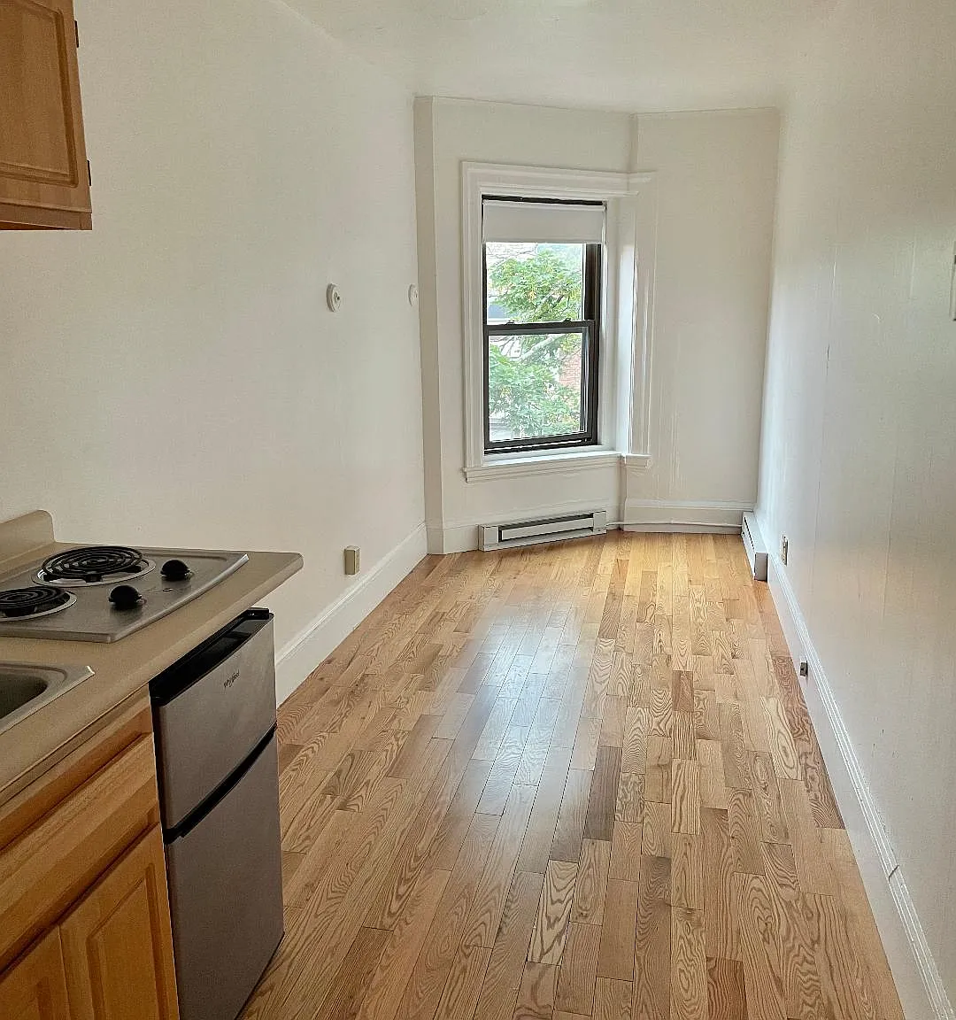Studio, 9999 sqft, $1,995 — Photo 3