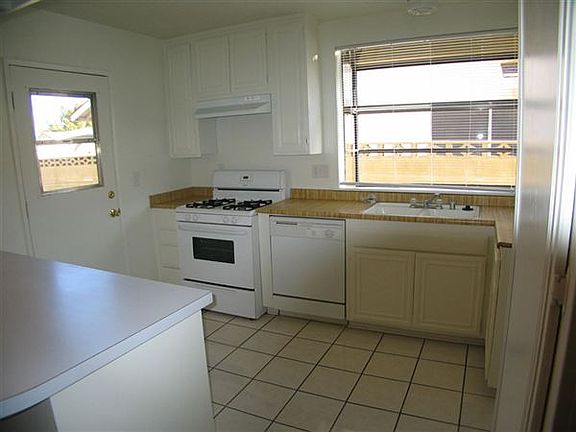 P072 kitchen