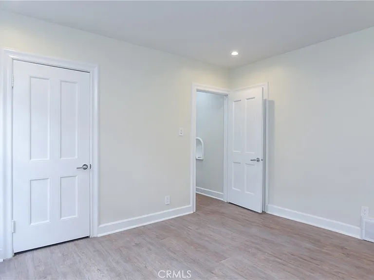 226 S Rexford Dr — Photo 20