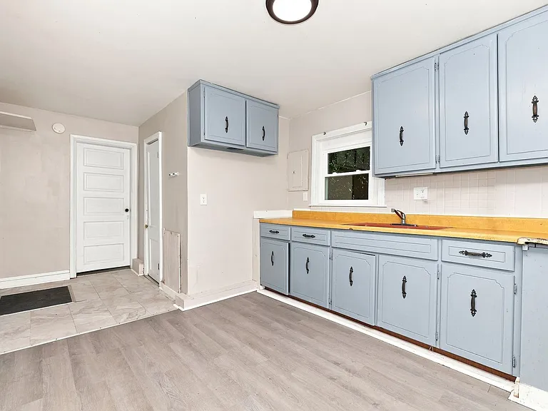 550 Hensel Ave — Photo 7