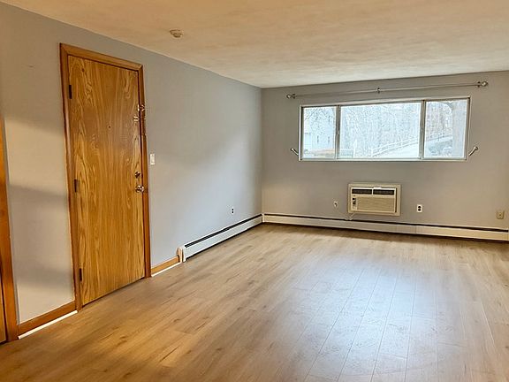 4th image of 55 South St APT 1