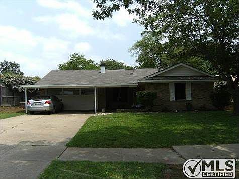 1st image of 1014 SE 2nd St
