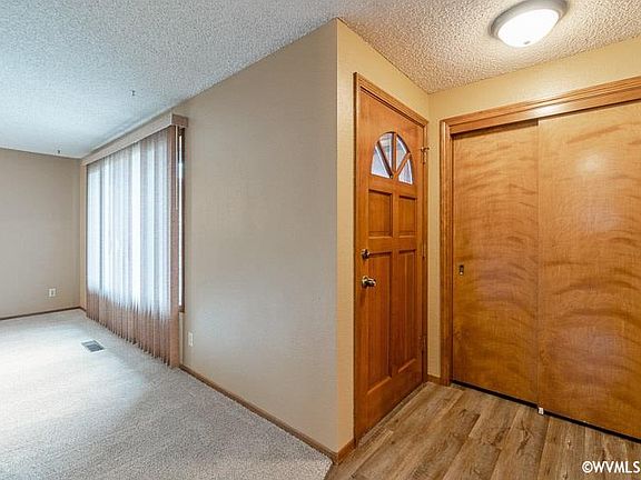 4th image of 4576 Blue Sky Ct SE
