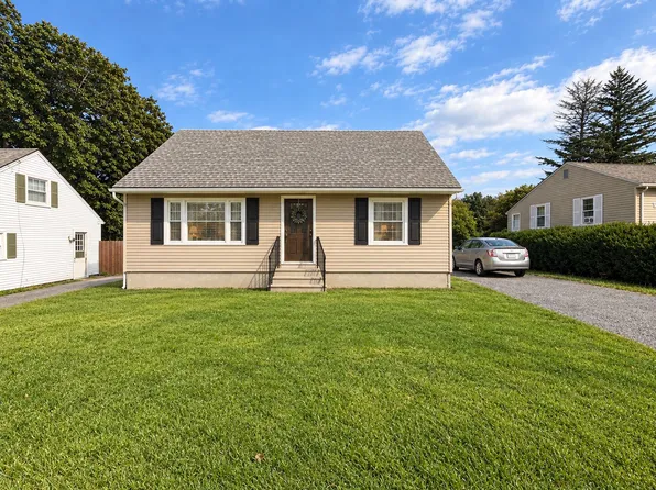 9 Crane Ave, Pittsfield, MA 01201