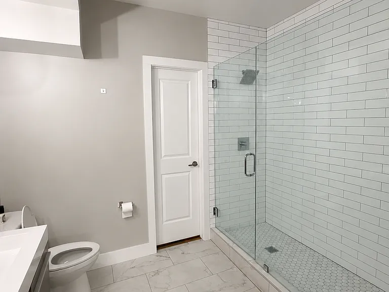 2817 W 33rd Ave — Photo 18