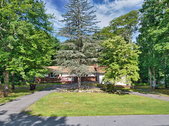 3rd image of 167 Ridge Dr