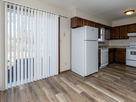5th image of 4509-4511 W Millbrook Dr