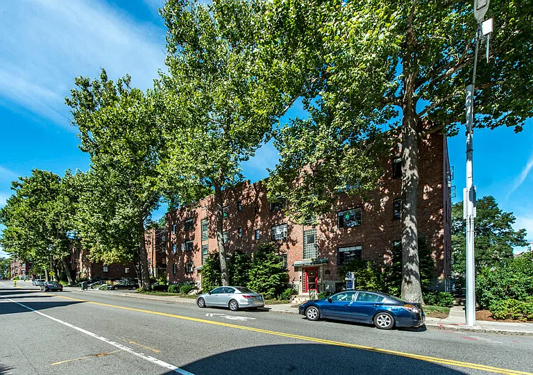 St. Paul Gardens - Building Exterior