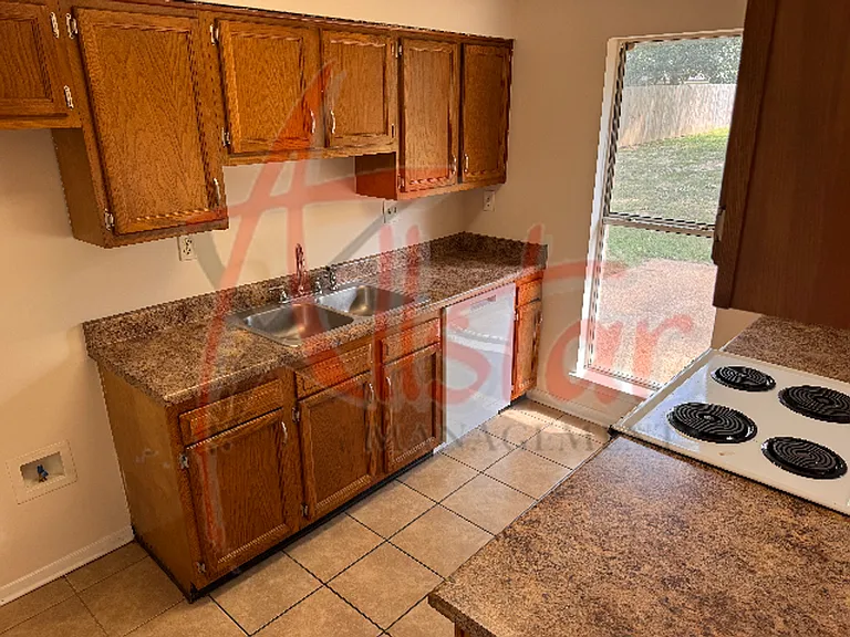 6270 Shady Glen Cv — Photo 4