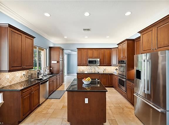 4th image of 2300 Guadelupe Dr