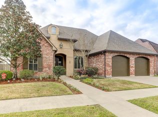 109 Spring View Dr, Youngsville, LA 70592