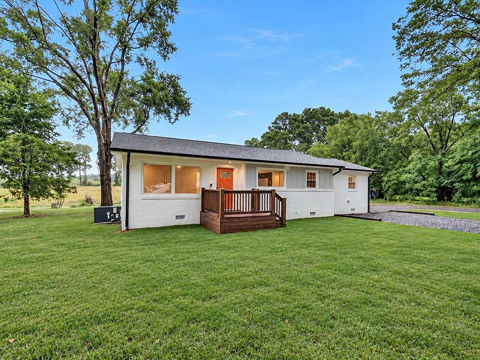 1st image of 2141 Mayo Rd