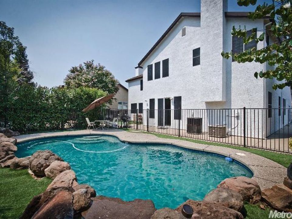 2nd image of 504 Spanish Bay Ct