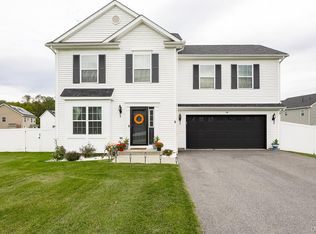 6 Stonewall Circle, Poughkeepsie, NY 12603