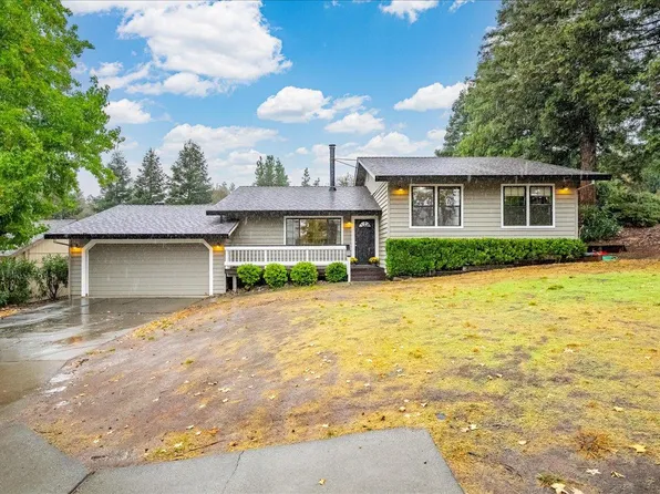 1699 American River Trl, Cool, CA 95614