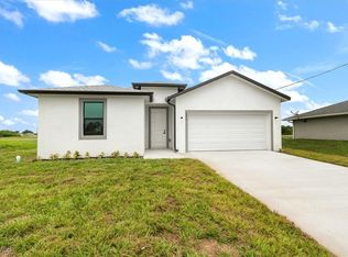 9013 Largo Cir, Labelle, FL 33935