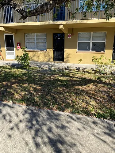 2500 Harn Blvd Photo 1