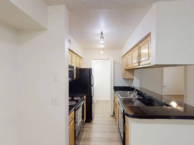 Lakewood Place — Photo 121