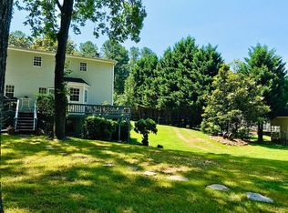 3042 Wildwood Rd, Suwanee, GA 30024