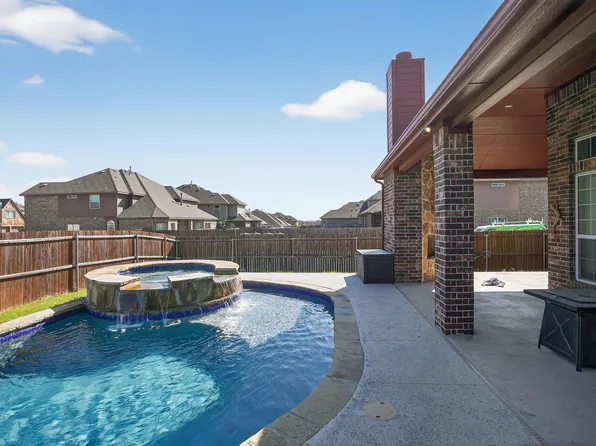 6500 Belhaven Dr, Fort Worth, TX 76123