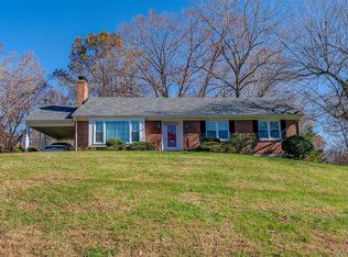 2228 Ridgewood Dr, Lynchburg, VA 24503