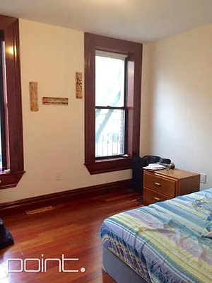 Rented by Point NYC | media 16