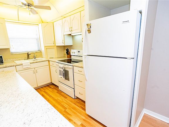 5th image of 1100 Ponce De Leon Cir #214