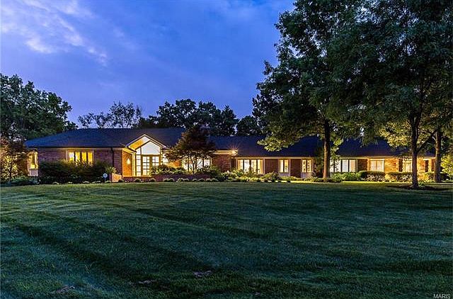 1st image of 1 Twin Springs Ln