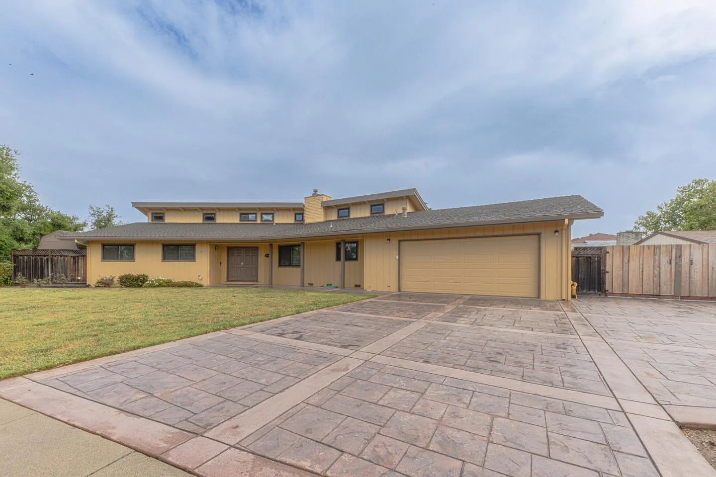11763 Augusta Dr photo 1