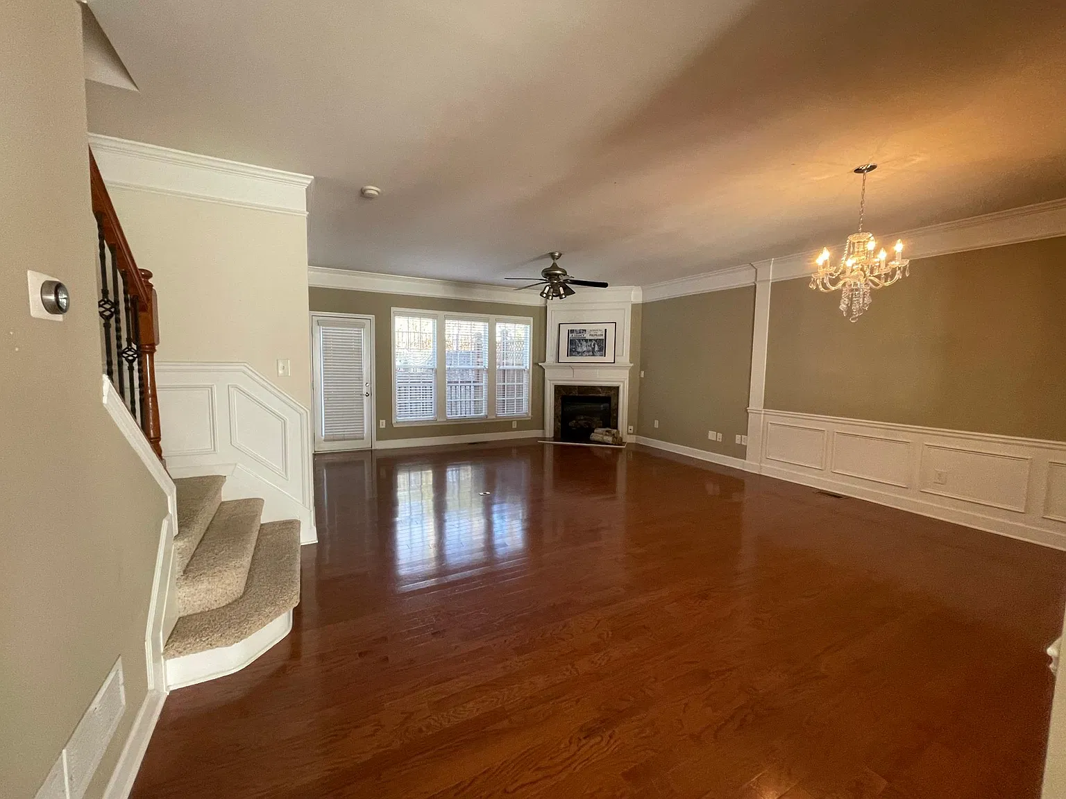 3 bed, 3.5 bath, 2256 sqft, $3,100 — Photo 2